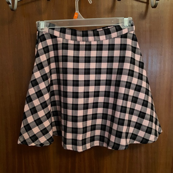 American Apparel Pink & Black Plaid A-Line Skirt - Picture 3 of 4